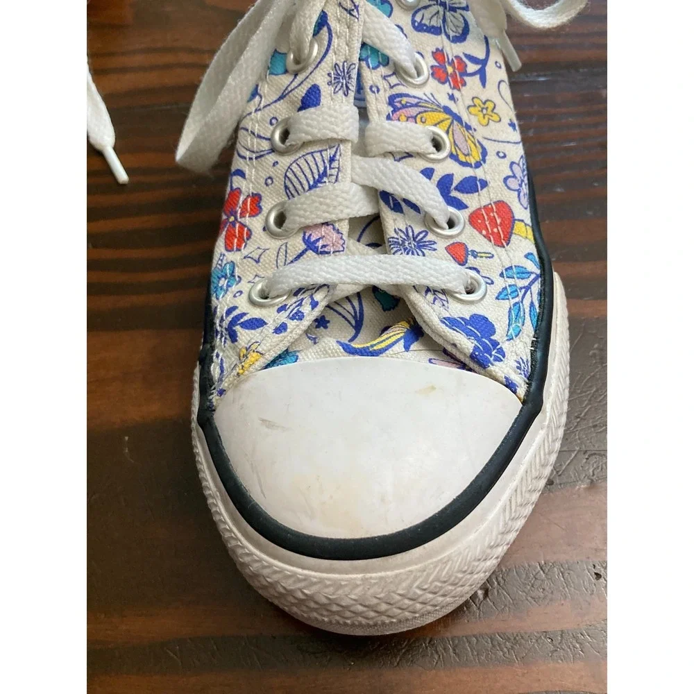 Converse Chuck Taylor All Star Junior Size 1 Butterfly Mushroom Floral Shoes